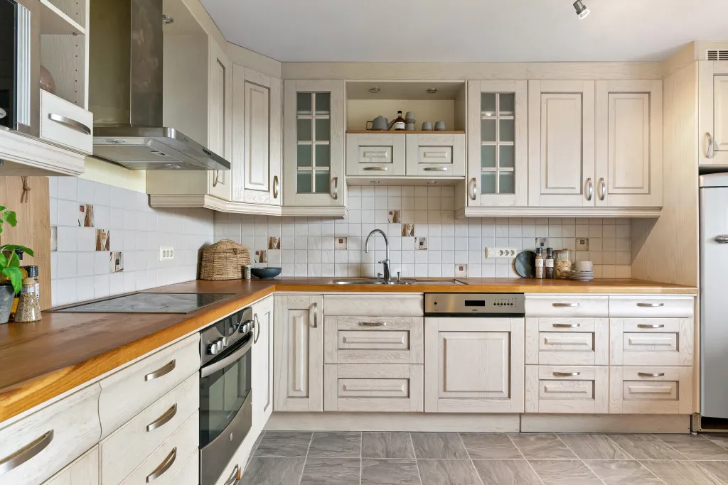 professionally cleaned kitchen in New Jersey prepared for summer